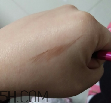 姬芮柔芯旋彩眉筆怎么樣？姬芮柔芯旋彩眉筆試色