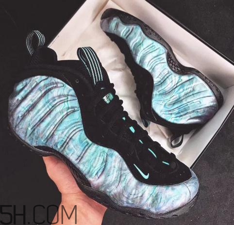 nike air foamposite one鮑魚(yú)噴實(shí)物什么樣？