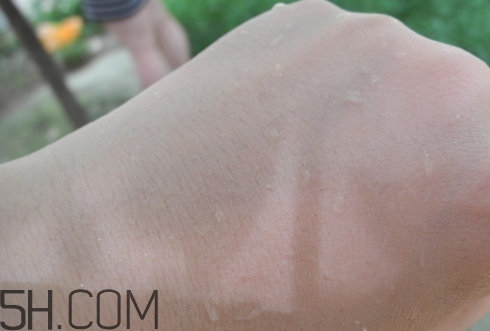 百雀羚bb霜孕婦能用嗎？百雀羚bb霜擠壓不出來怎么回事？