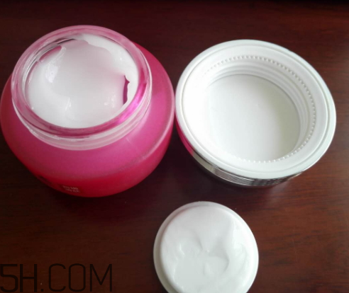 首潔之戀粉嫩清膚面霜怎么樣？多少錢？