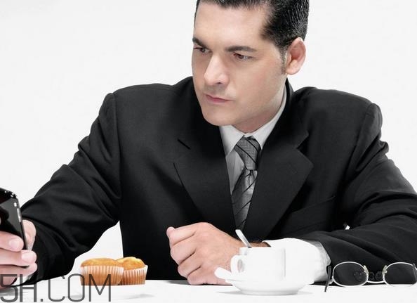 男人夜尿多是怎么回事？夜尿多是怎么回事女性