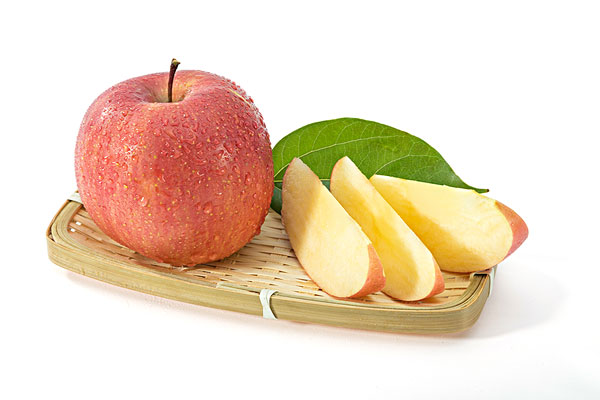 晚上睡覺(jué)前蘋(píng)果好不好 這樣吃蘋(píng)果才最好 晚上睡覺(jué)前蘋(píng)果好不好 這樣吃蘋(píng)果才最好