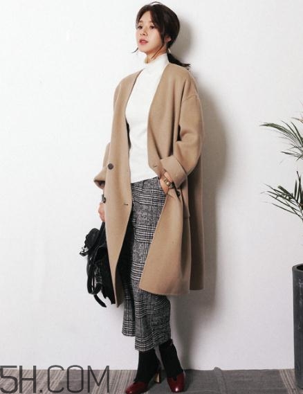 羊毛大衣發(fā)黃怎么洗？羊毛大衣發(fā)霉了怎么辦？