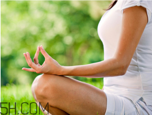 女性是學(xué)太極好還是瑜伽好？女性練瑜伽的好處