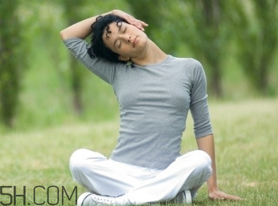 女性是學(xué)太極好還是瑜伽好？女性練瑜伽的好處