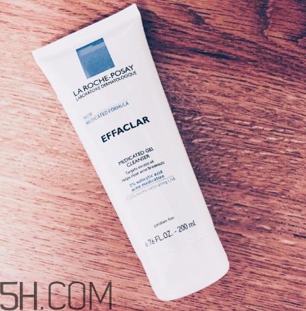 理膚泉洗面奶怎么用？理膚泉洗面奶洗不干凈