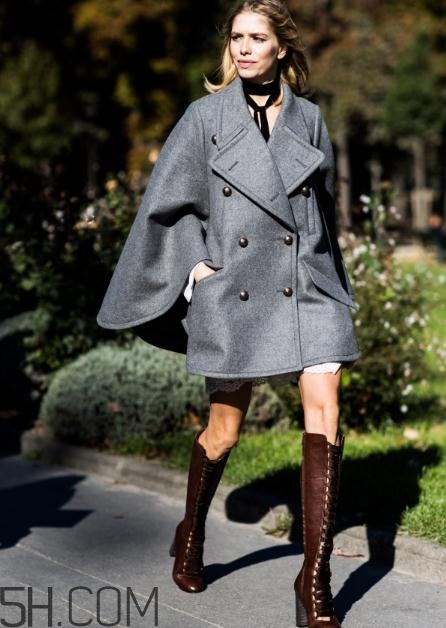 斗篷外套怎么搭配？斗篷外套搭配圖片