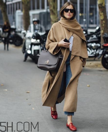 斗篷外套怎么搭配？斗篷外套搭配圖片