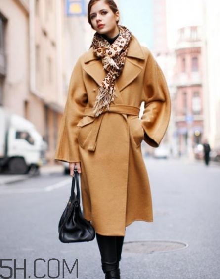 羊毛大衣能淋雨嗎？羊毛大衣可以暴曬嗎？