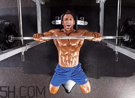 臥推是練什么的？臥推是有氧還是無氧？