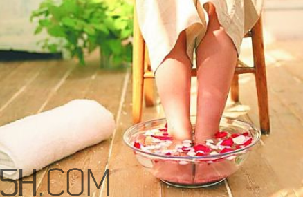 練瑜伽穿什么好？練瑜伽后可以泡腳嗎？