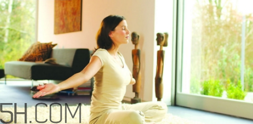 練瑜伽后多久可以洗澡？晚上練瑜伽后泡腳的好處