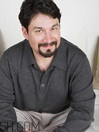 肺氣腫可以吃柿子嗎？肺氣腫可以吃補肺丸嗎？