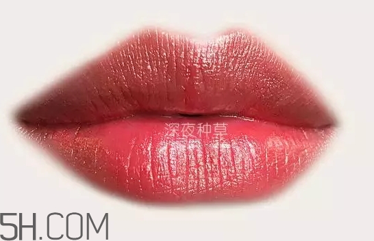 錦鯉色口紅是什么顏色？錦鯉色口紅試色