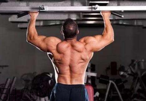 背闊肌怎么練？背闊肌怎么找感覺？