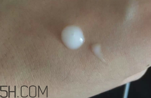 百雀羚精華液怎么用？百雀羚精華液的正確使用方法