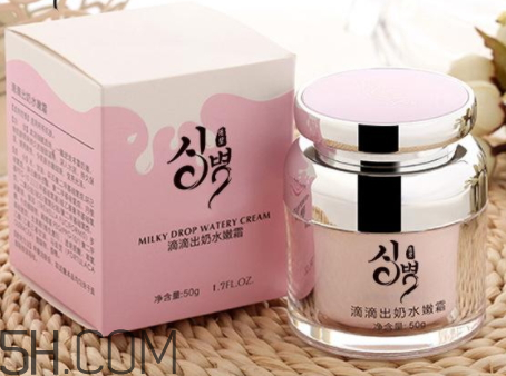 爆奶霜可以直接擦臉嗎 爆奶霜可以當乳液用嗎 爆奶霜可以直接擦臉嗎 爆奶霜可以當乳液用嗎