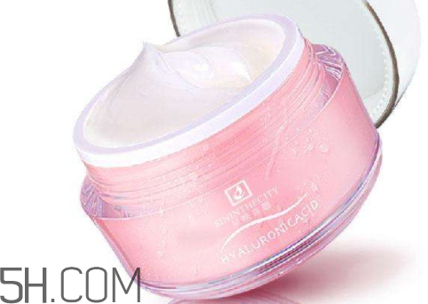 爆奶霜什么時(shí)候用 爆奶霜晚上可以用嗎 爆奶霜什么時(shí)候用 爆奶霜晚上可以用嗎