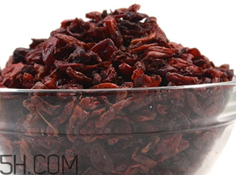 山茱萸可以泡水喝嗎 山茱萸怎么去核 山茱萸可以泡水喝嗎 山茱萸怎么去核