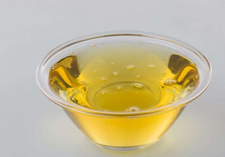 調(diào)和油是什么油？調(diào)和油和花生油哪個好