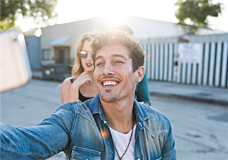 肺氣腫為什么呼吸困難？肺氣腫為什么嗓子發(fā)癢？