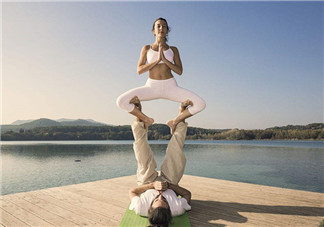 練形體的瑜伽動(dòng)作有哪些？瑜伽后多久可以吃東西喝水？