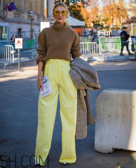 肩寬的女生穿什么毛衣？適合肩寬女生穿的毛衣