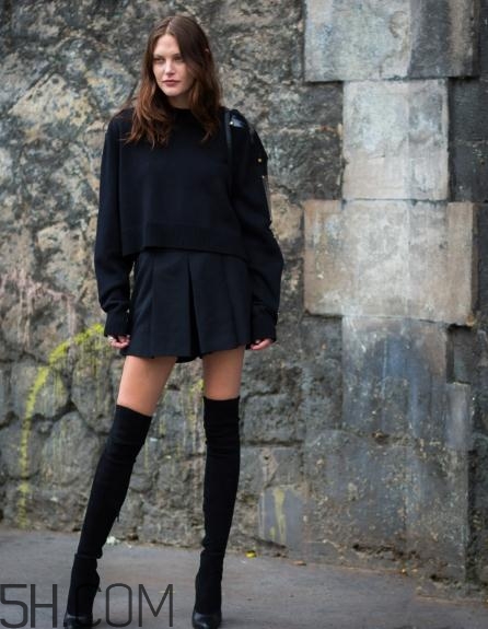 肩寬的女生穿什么毛衣？適合肩寬女生穿的毛衣