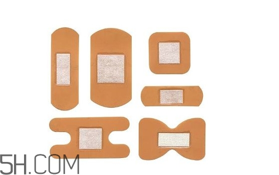 創(chuàng)可貼是創(chuàng)口貼嗎？創(chuàng)口貼跟創(chuàng)可貼的區(qū)別