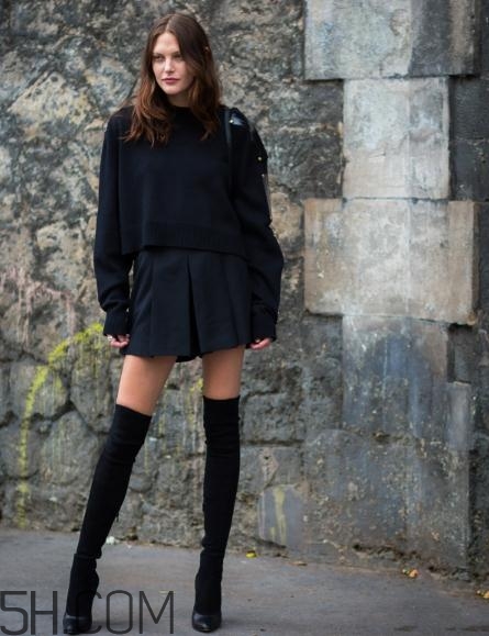 棕色頭發(fā)穿什么衣服？棕色頭發(fā)搭配什么衣服好看？