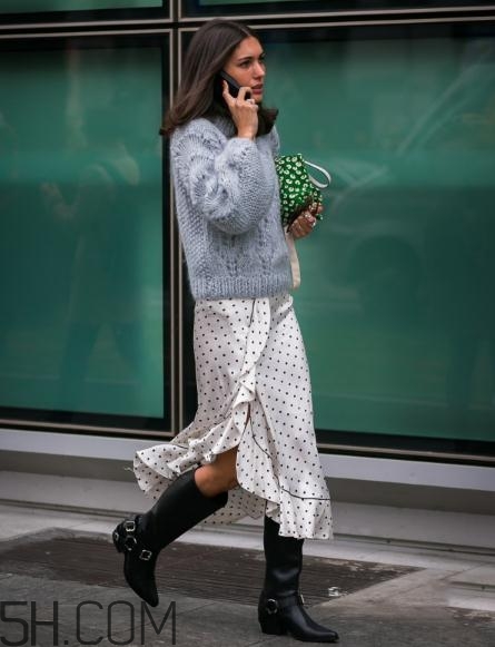 棕色頭發(fā)穿什么衣服？棕色頭發(fā)搭配什么衣服好看？