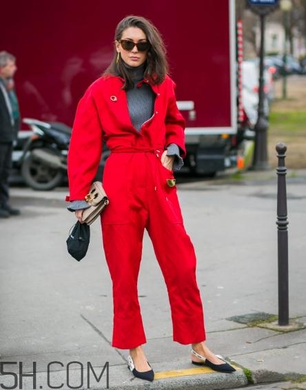 棕色頭發(fā)穿什么衣服？棕色頭發(fā)搭配什么衣服好看？