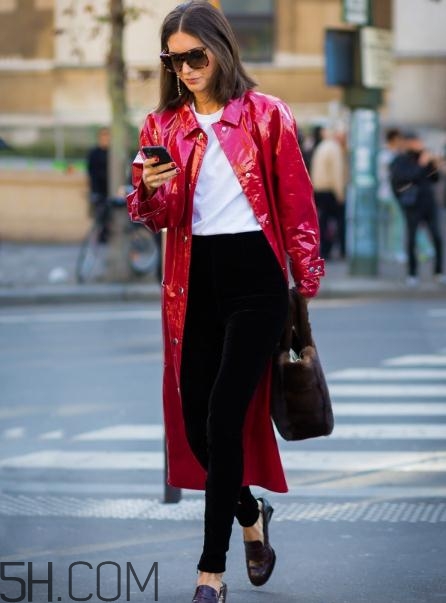 棕色頭發(fā)穿什么衣服？棕色頭發(fā)搭配什么衣服好看？