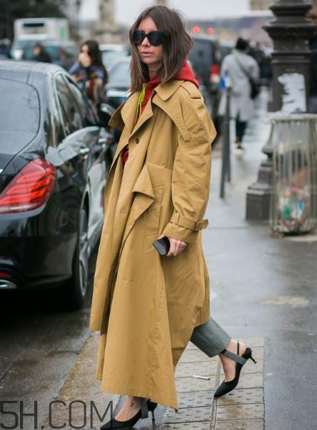 棕色頭發(fā)穿什么衣服？棕色頭發(fā)搭配什么衣服好看？