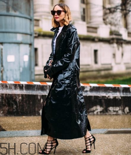 短發(fā)適合穿什么衣服？短發(fā)穿什么衣服好看？