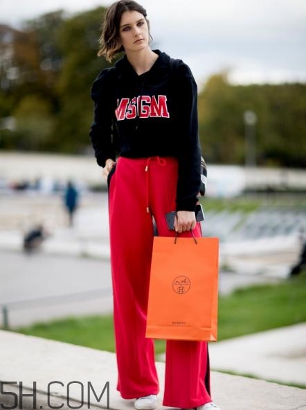 短發(fā)適合穿什么衣服？短發(fā)穿什么衣服好看？