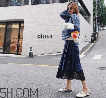 衛(wèi)衣搭配裙子好看嗎？衛(wèi)衣和裙子怎么搭配？