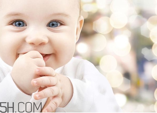 寶寶多大可以用創(chuàng)可貼？寶寶用創(chuàng)可貼注意事項