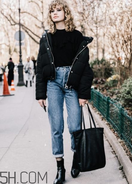 羽絨服配什么鞋子？羽絨服搭配鞋子圖片