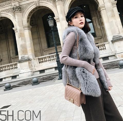 狐貍毛馬甲什么季節(jié)穿？狐貍毛馬甲多少度能穿？