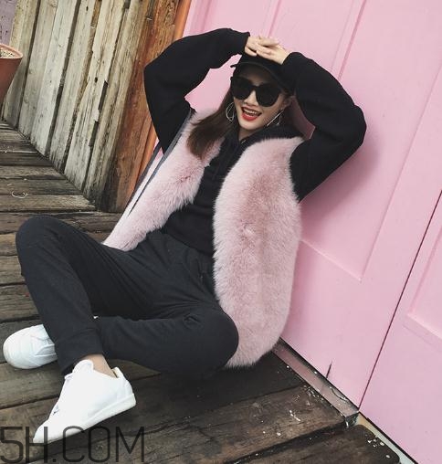 狐貍毛馬甲掉毛嗎？狐貍毛馬甲掉毛怎么辦？