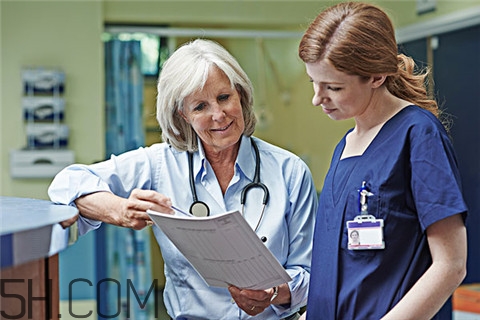 甲亢為什么會(huì)突眼？甲亢為什么會(huì)低鉀？