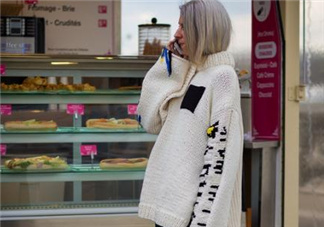 白毛衣上的鐵銹怎么洗掉？白色毛衣可以用84泡嗎？