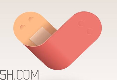 創(chuàng)可貼能洗澡用嗎？創(chuàng)可貼能貼嘴唇嗎