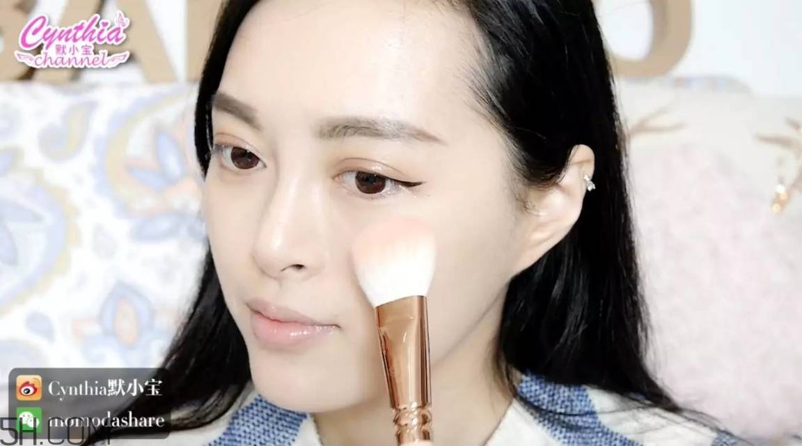 新手怎么化妝好看_新手化妝正確步驟 新手怎么化妝好看_新手化妝正確步驟