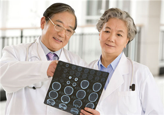 甲亢為什么會突眼？甲亢為什么會低鉀？