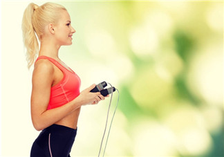 怎樣跳繩能減肚子贅肉？冬天跳繩不出汗能減肥嗎？