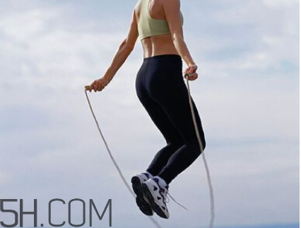 無(wú)繩跳繩和有繩跳繩的區(qū)別 跳繩正確方法