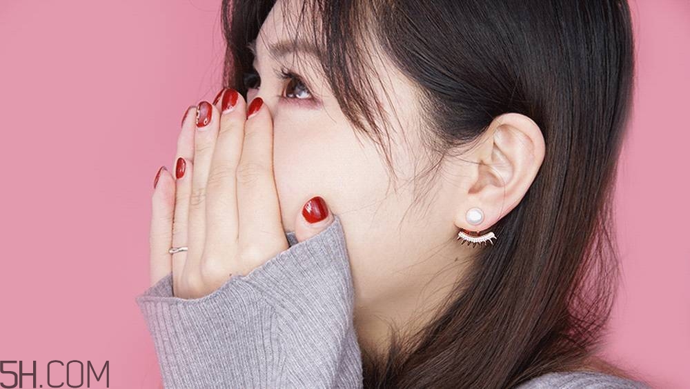 臉大的女生怎么選擇耳飾_適合戴什么樣的耳飾 臉大的女生怎么選擇耳飾_適合戴什么樣的耳飾