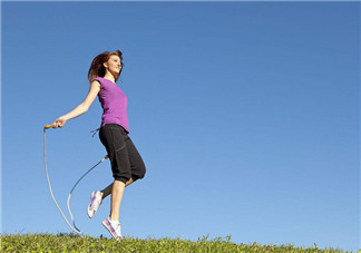 跳繩飯前好還是飯后好？跳繩跳多長(zhǎng)時(shí)間合適？